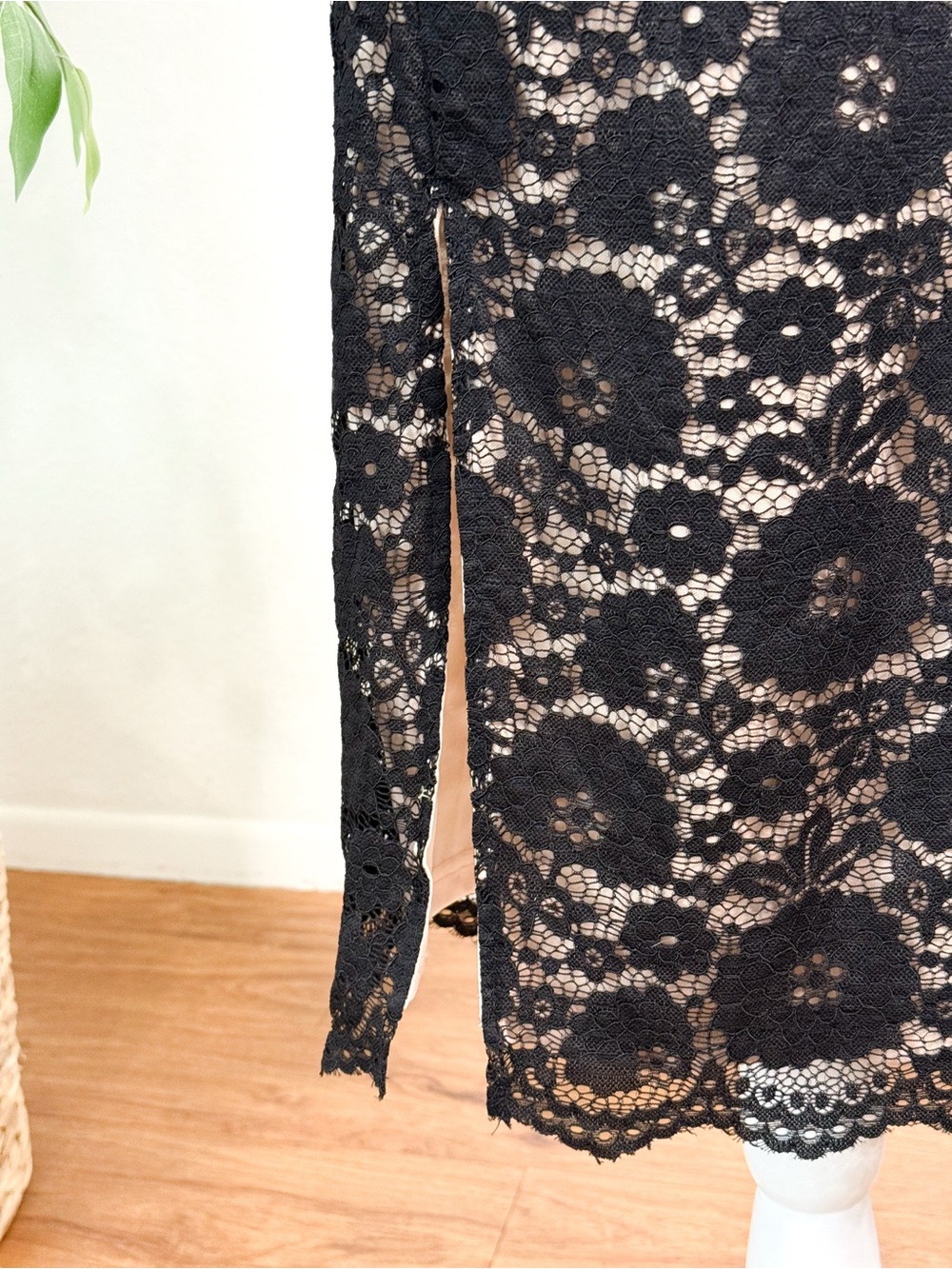 Black Floral Lace Midi Dress Size S Bodycon Cocktail Party Dress - Picture 6 of 7